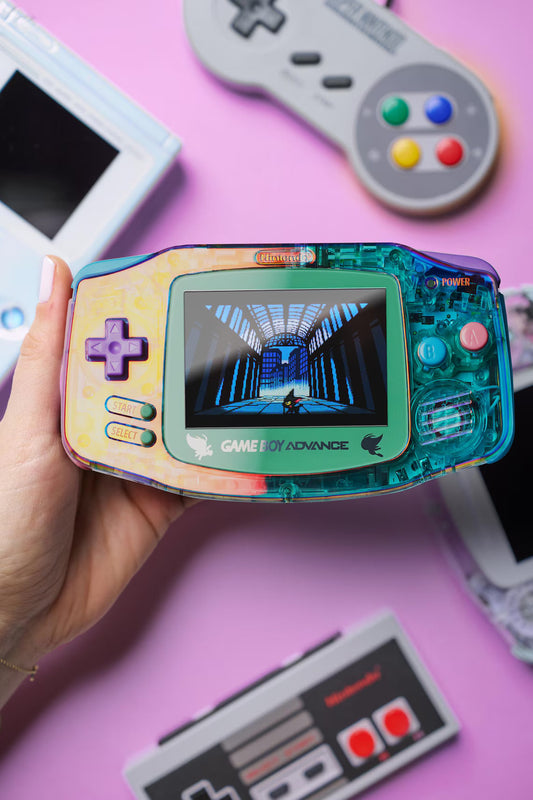 Aurora Iridescent Game Boy Advance – Transparent Shell, IPS Screen, USB-C, RGB LEDs, HDMI – Modded Vintage Nintendo Console