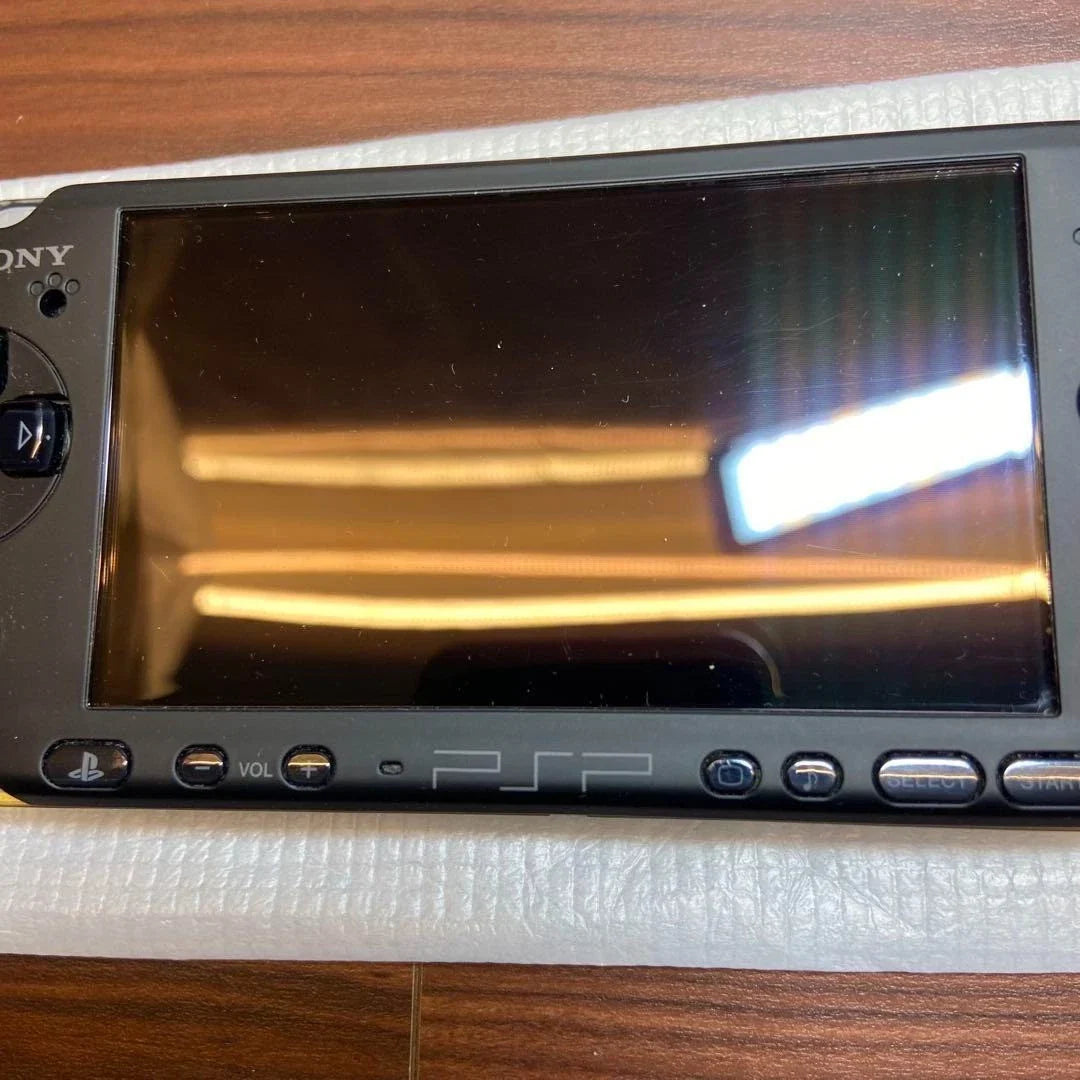 PSP console (3000 model) with Monster Hunter Portable 3rd game (4189) From Japan